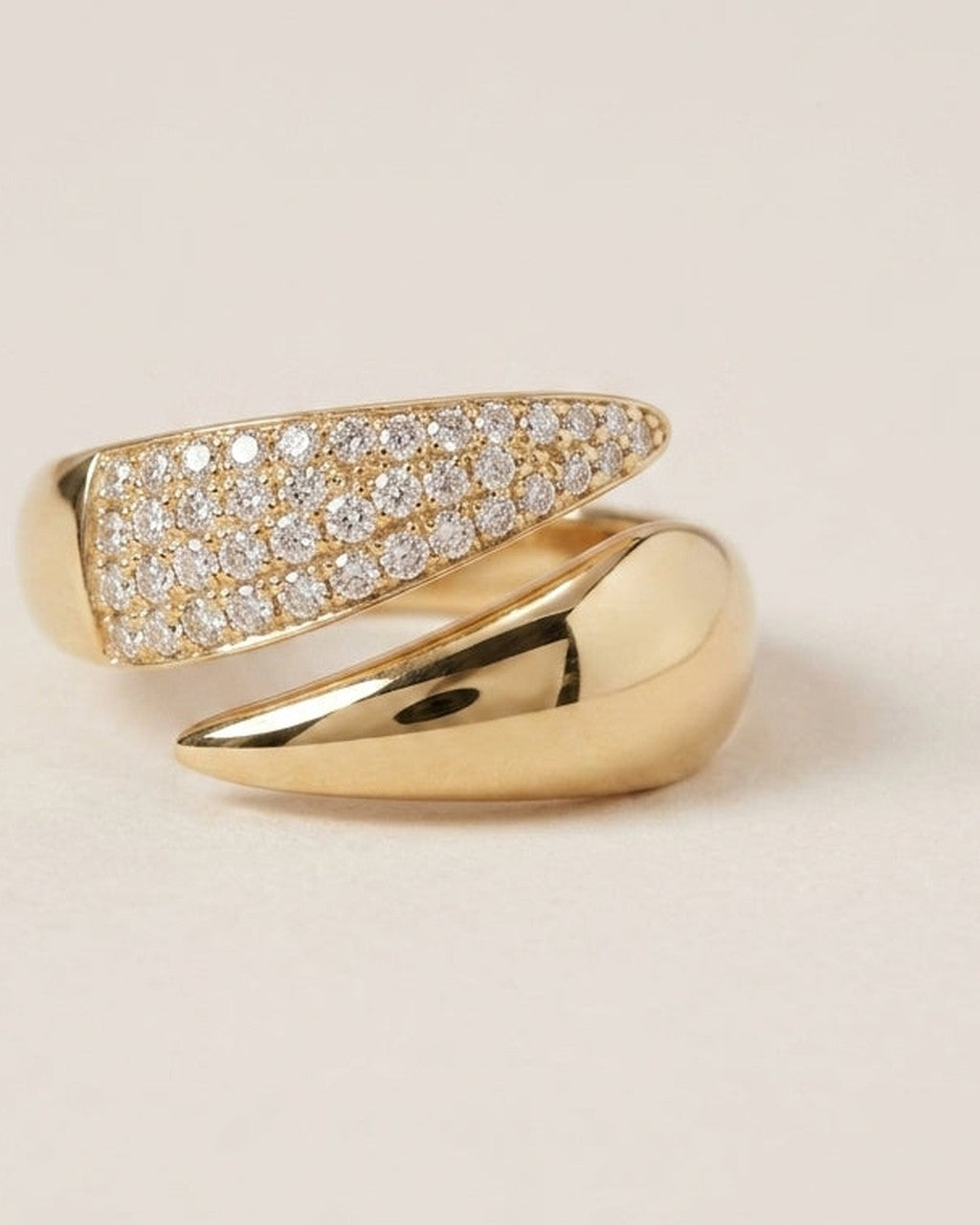 Anello a Incrocio Luminoso