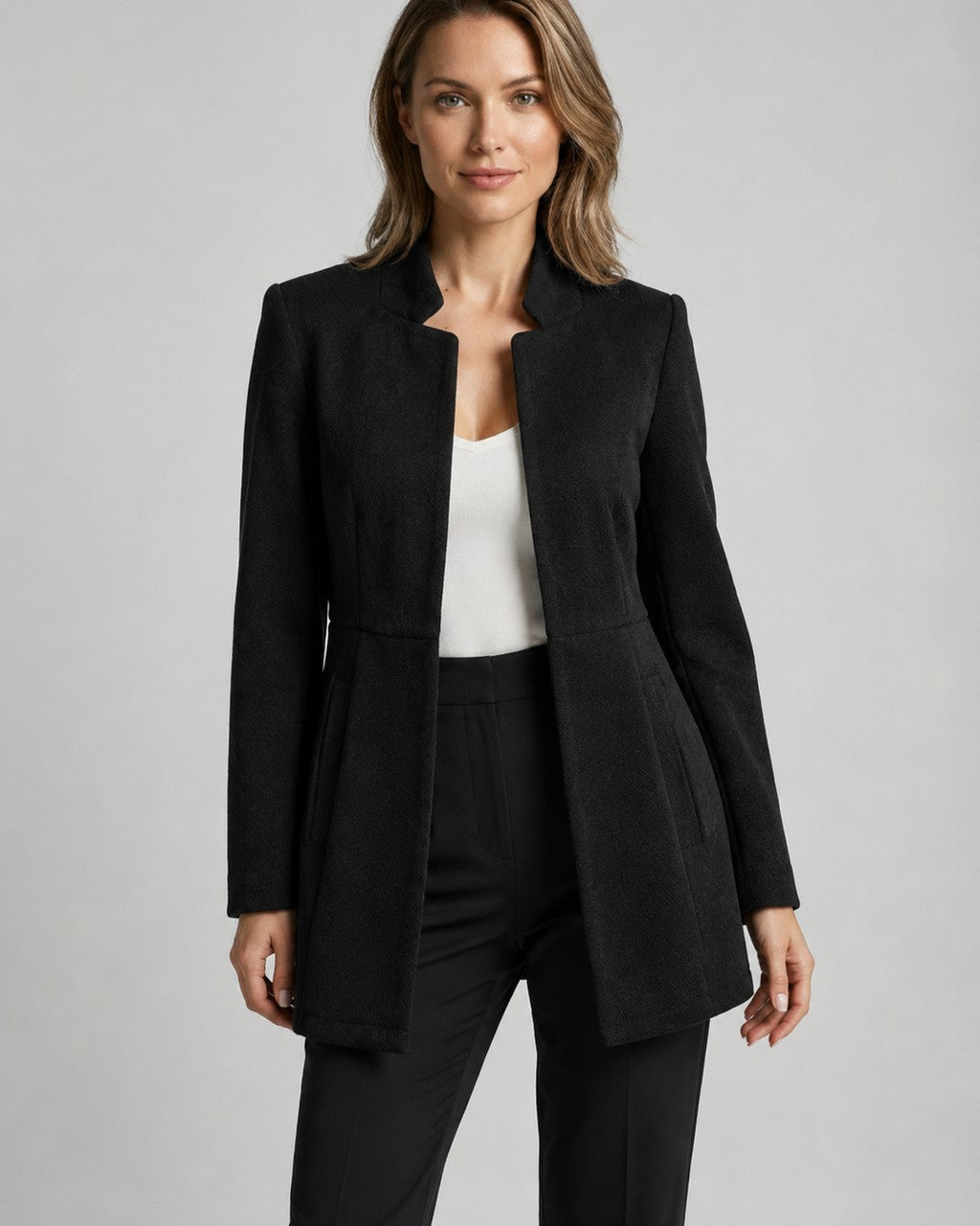 Blazer Strutturato a Collo Alto