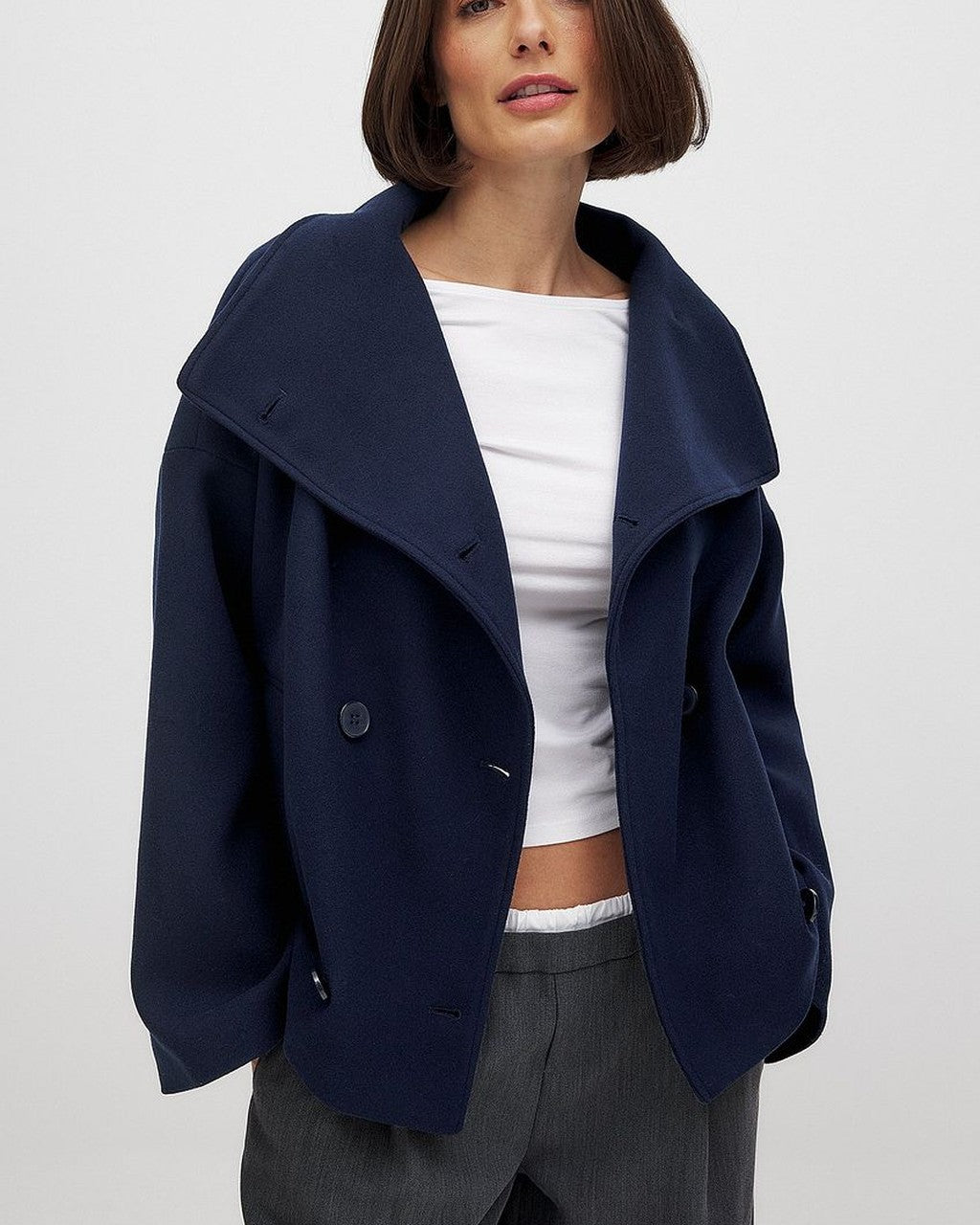 Cappotto Strutturato con Collo Ampio
