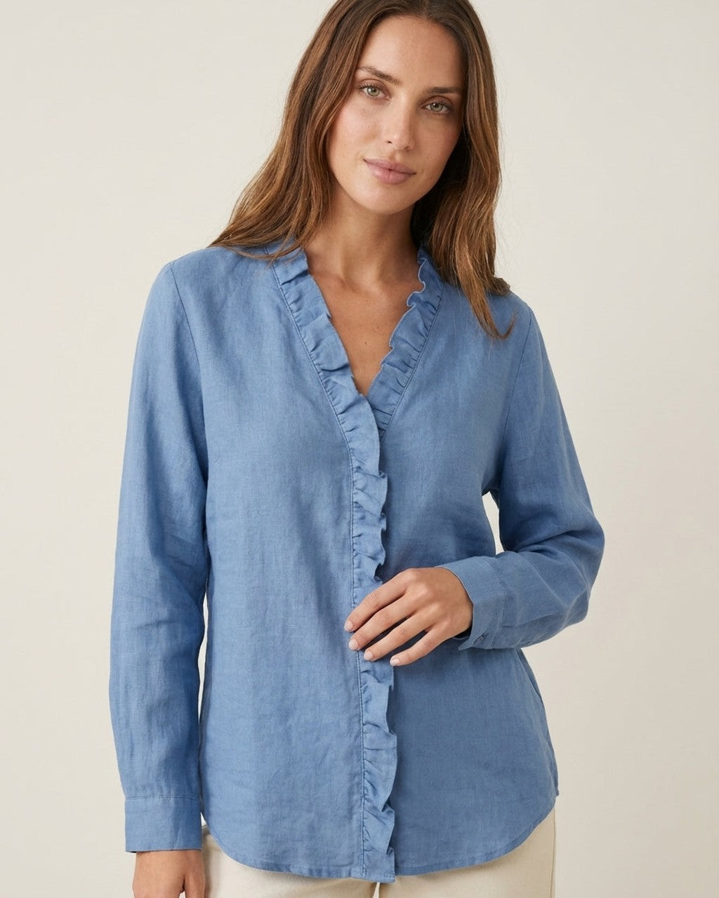 Blusa Elegante con Volant