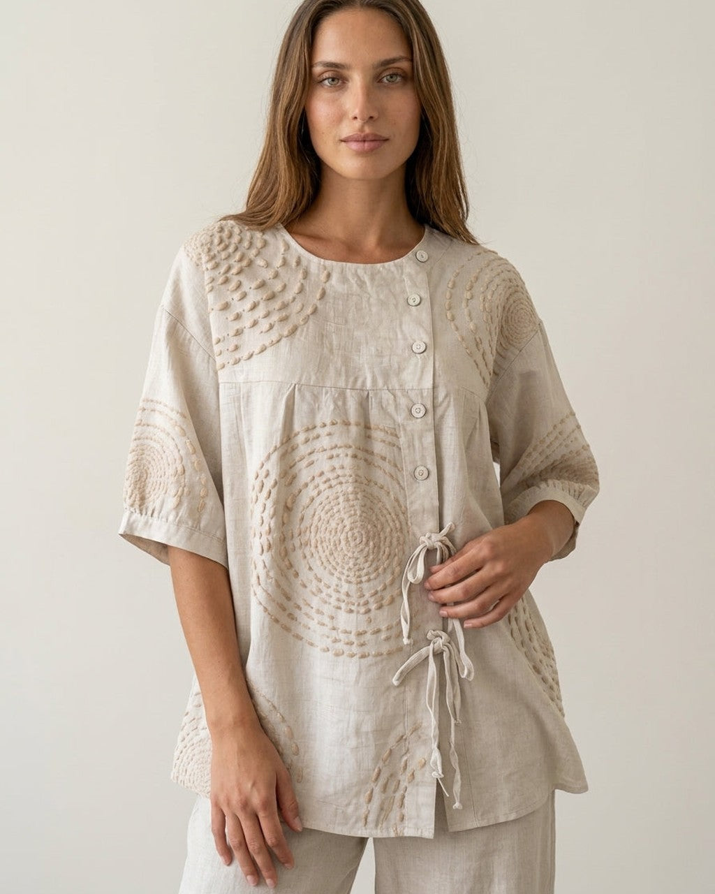 Blusa Ricamata con Chiusura Laterale
