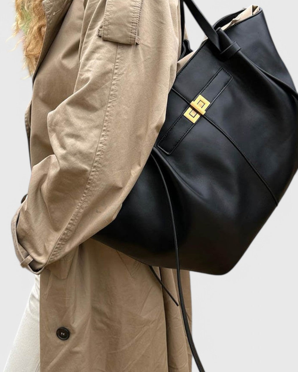 Borsa a Spalla dal Design Svasato
