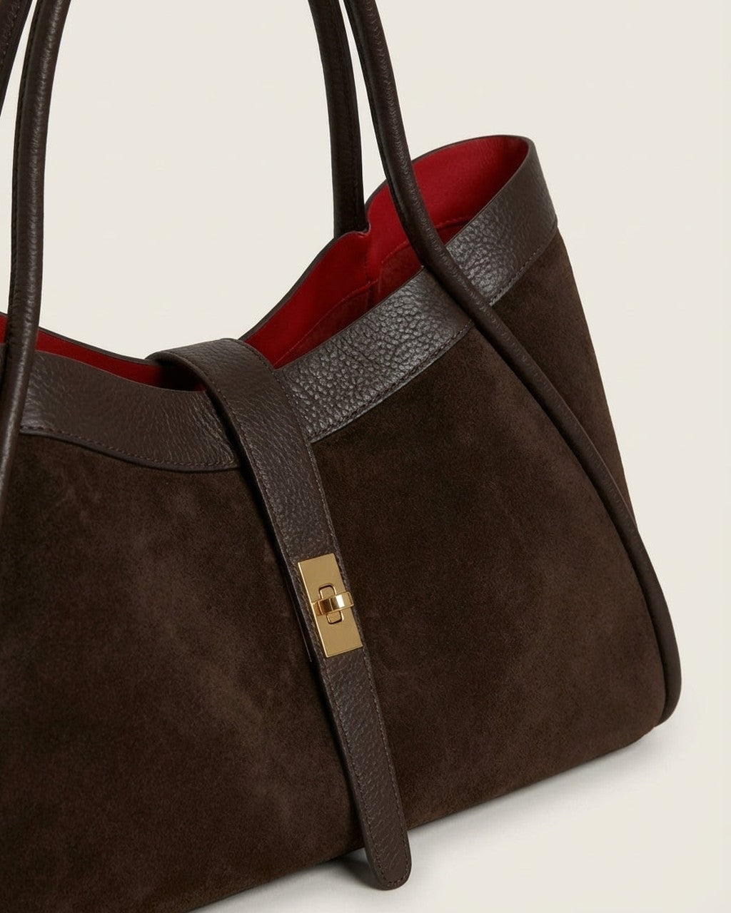 Borsa Capiente con Chiusura Dorata