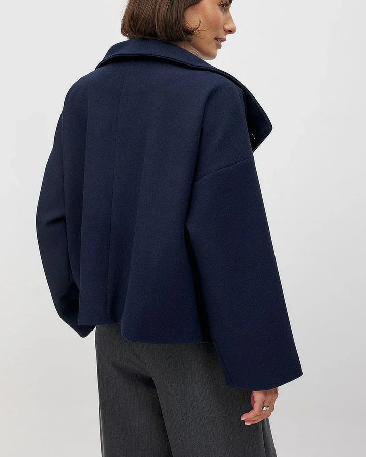 Cappotto Strutturato con Collo Ampio