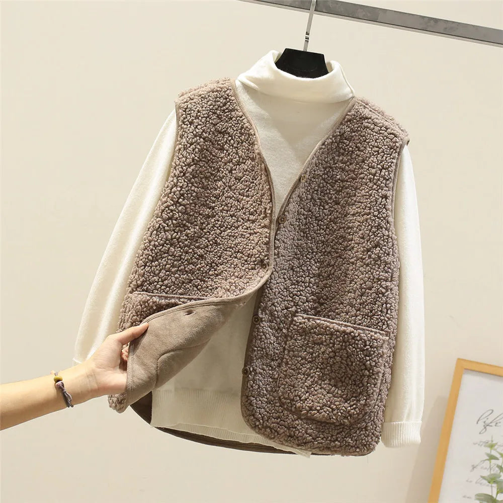 Cardigan Smanicato con Tasche