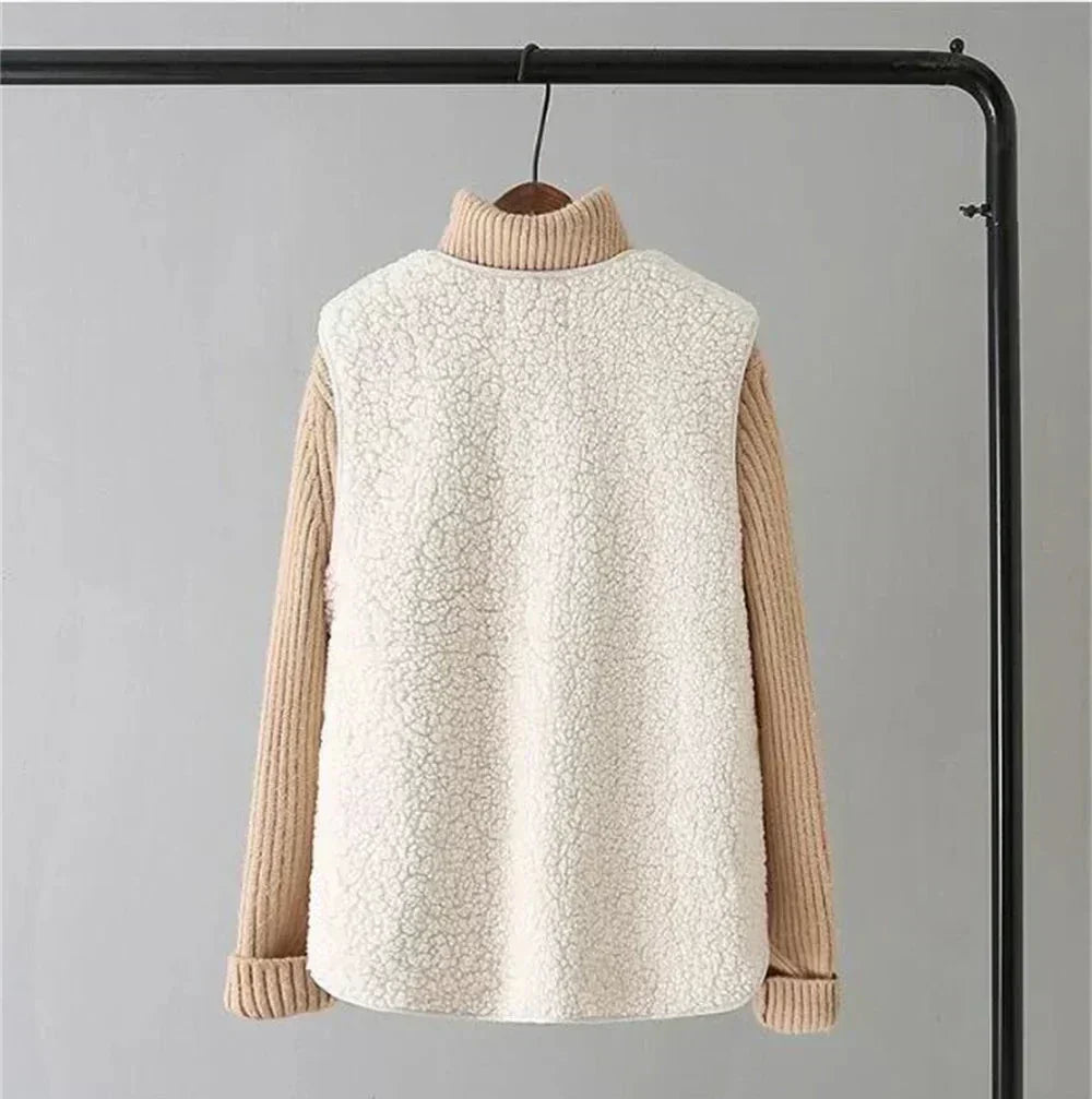 Cardigan Smanicato con Tasche