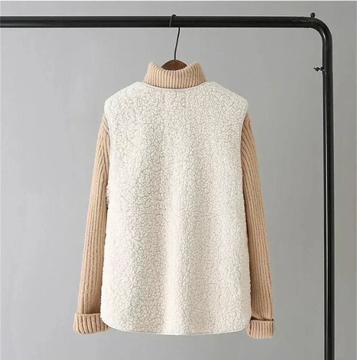 Cardigan Smanicato con Tasche