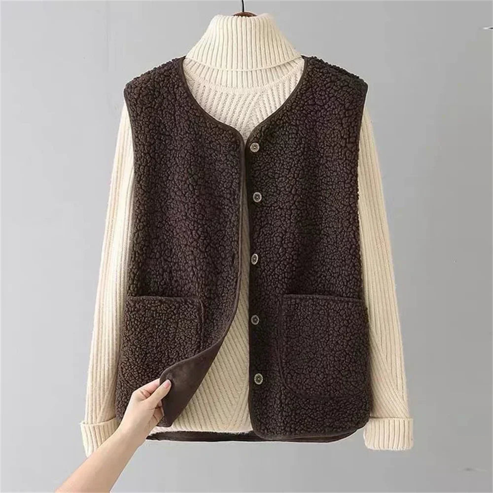 Cardigan Smanicato con Tasche