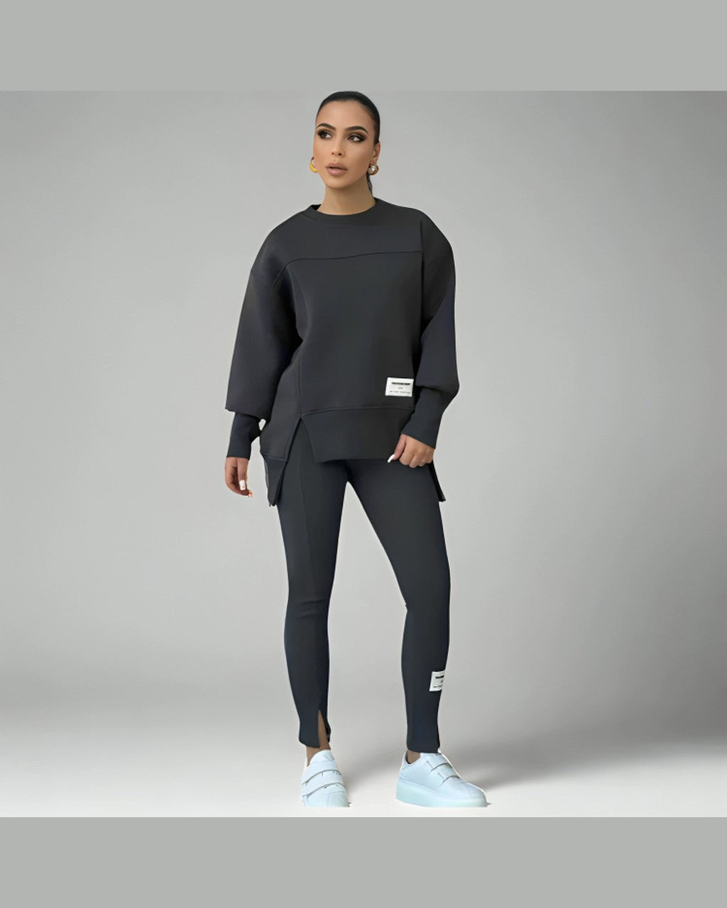 Completo Oversize con Spacchi Laterali