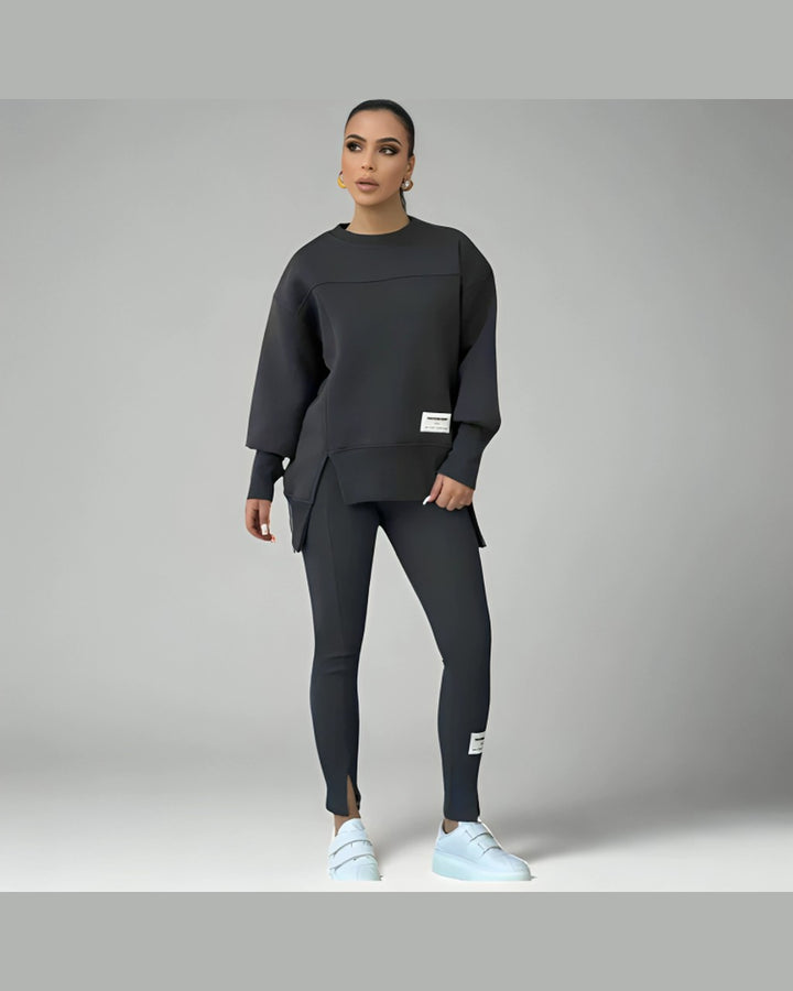 Completo Oversize con Spacchi Laterali