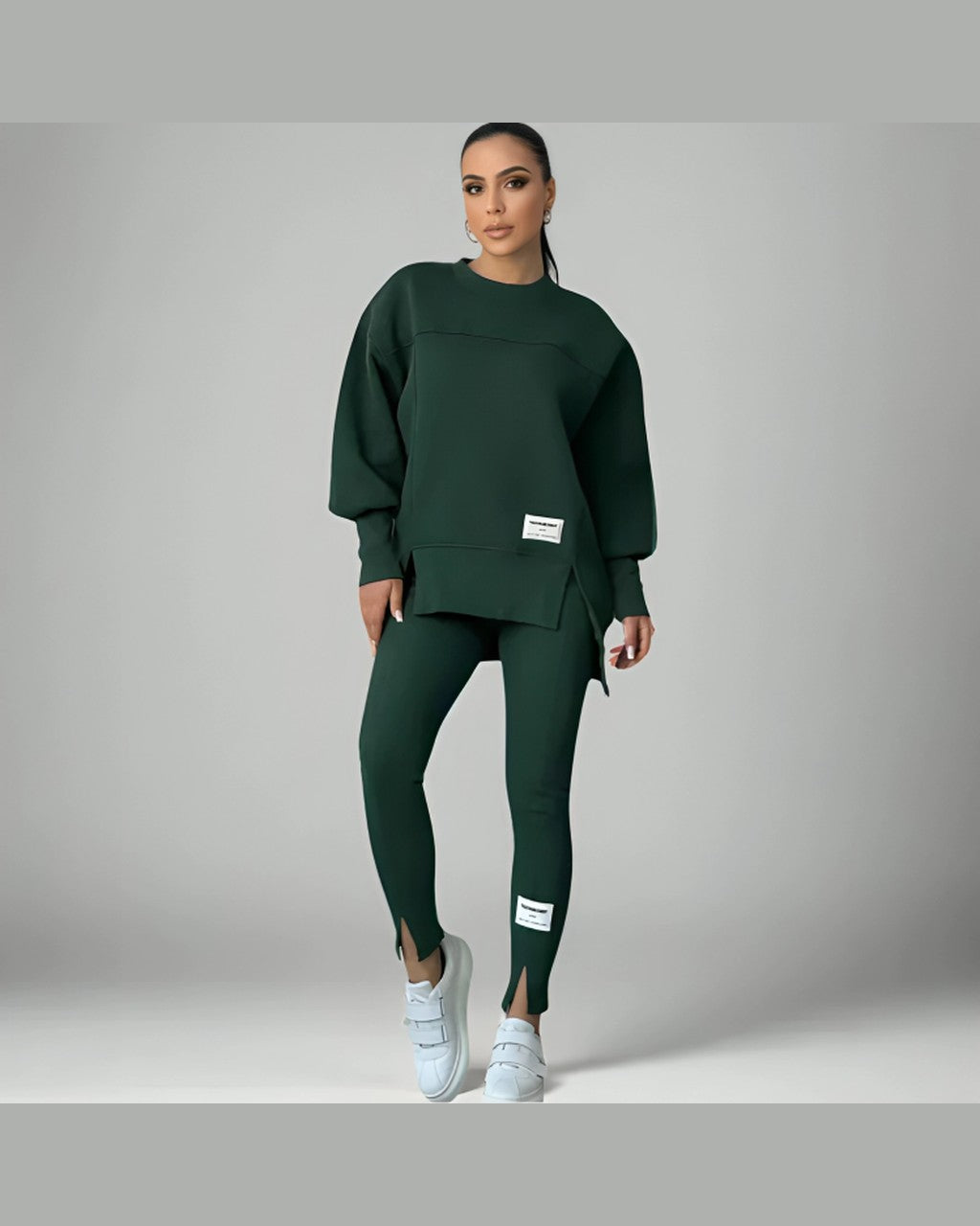 Completo Oversize con Spacchi Laterali