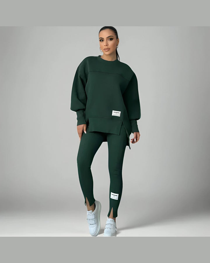 Completo Oversize con Spacchi Laterali