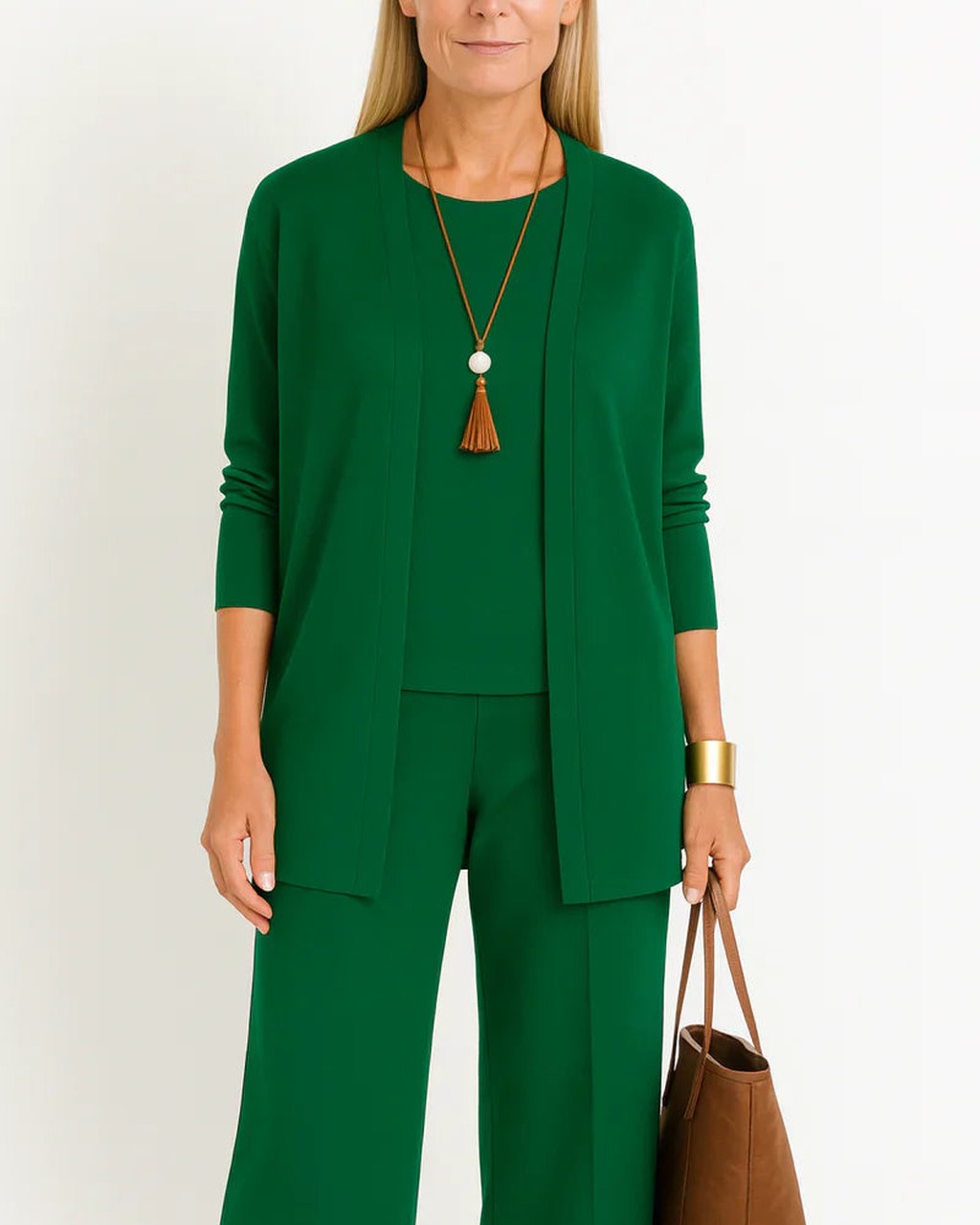 Completo Tre Pezzi con Cardigan Aperto