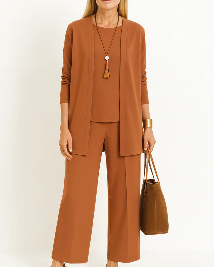 Completo Tre Pezzi con Cardigan Aperto