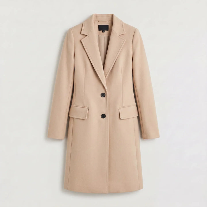 Cappotto Dritto dal Taglio Pulito