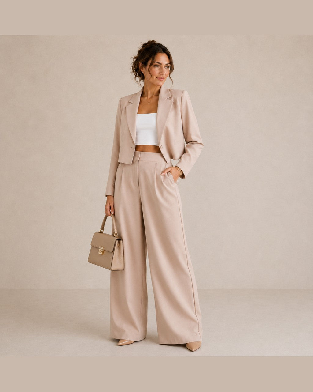 Completo con Blazer Corto e Pantalone