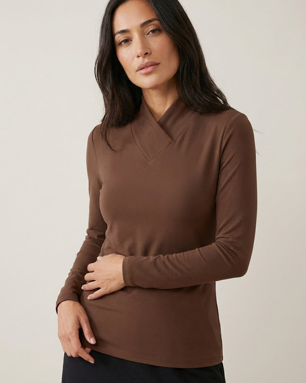 Maglione Elegante dal Collo Lavorato
