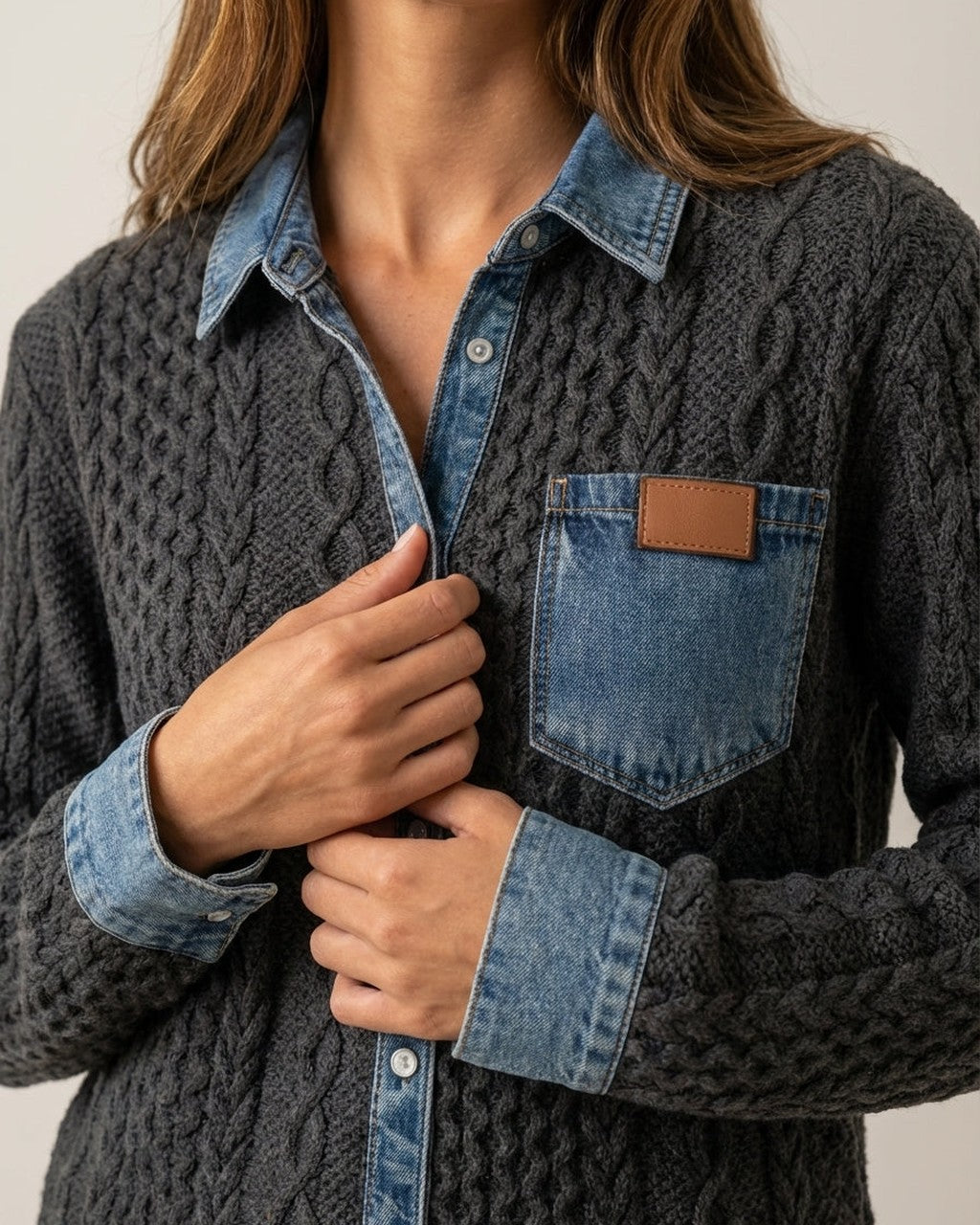 Maglione Stile Camicia a Trecce