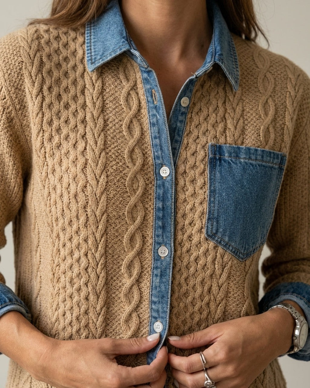 Maglione Stile Camicia a Trecce