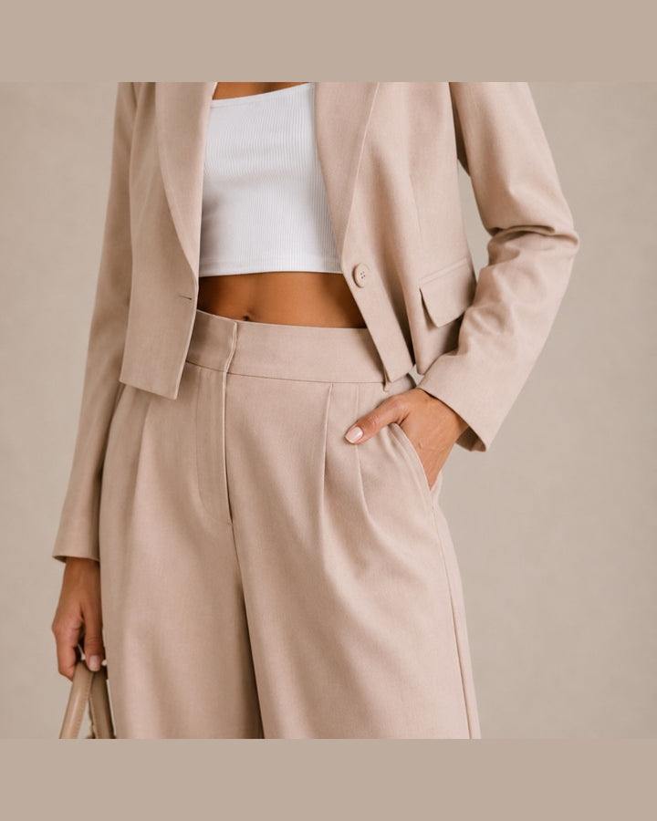 Completo con Blazer Corto e Pantalone