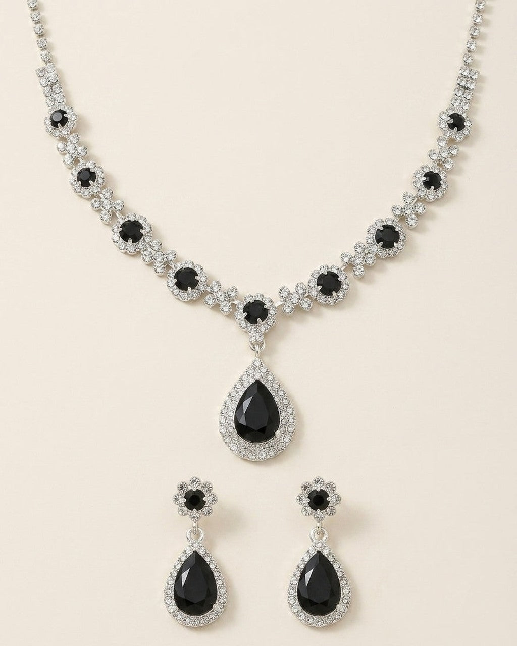 Parure Scintillante con Goccia