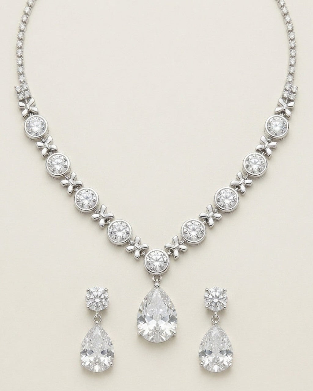 Parure Scintillante con Goccia