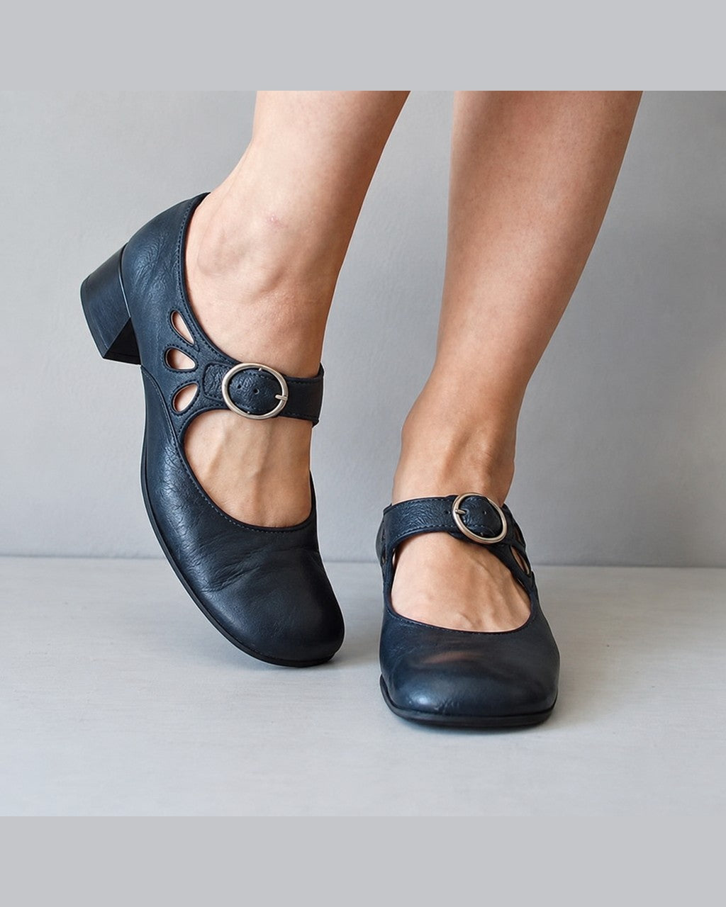 Scarpe con Cinturino e Fibbia