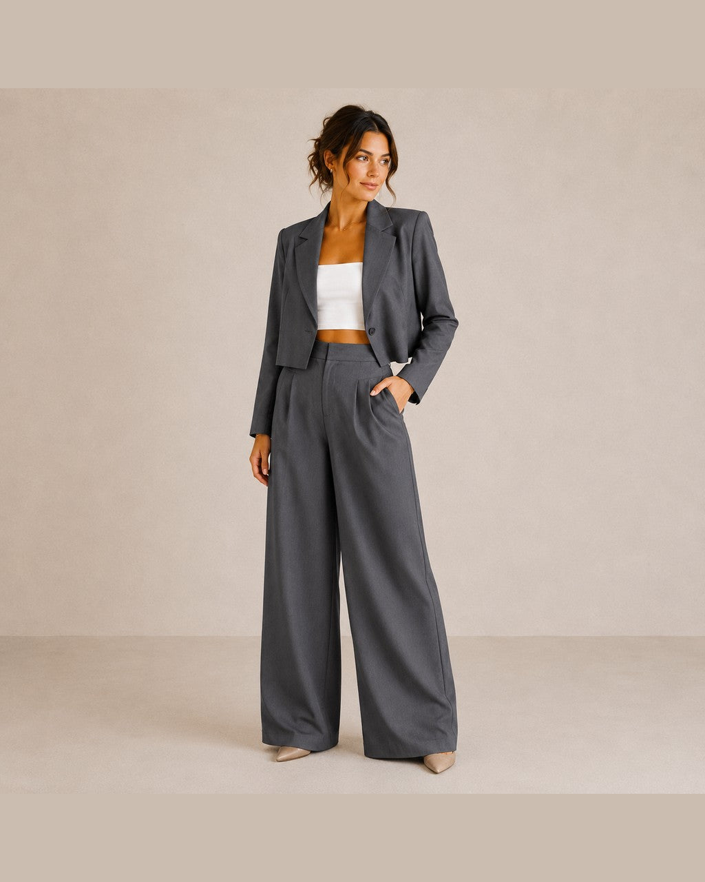 Completo con Blazer Corto e Pantalone