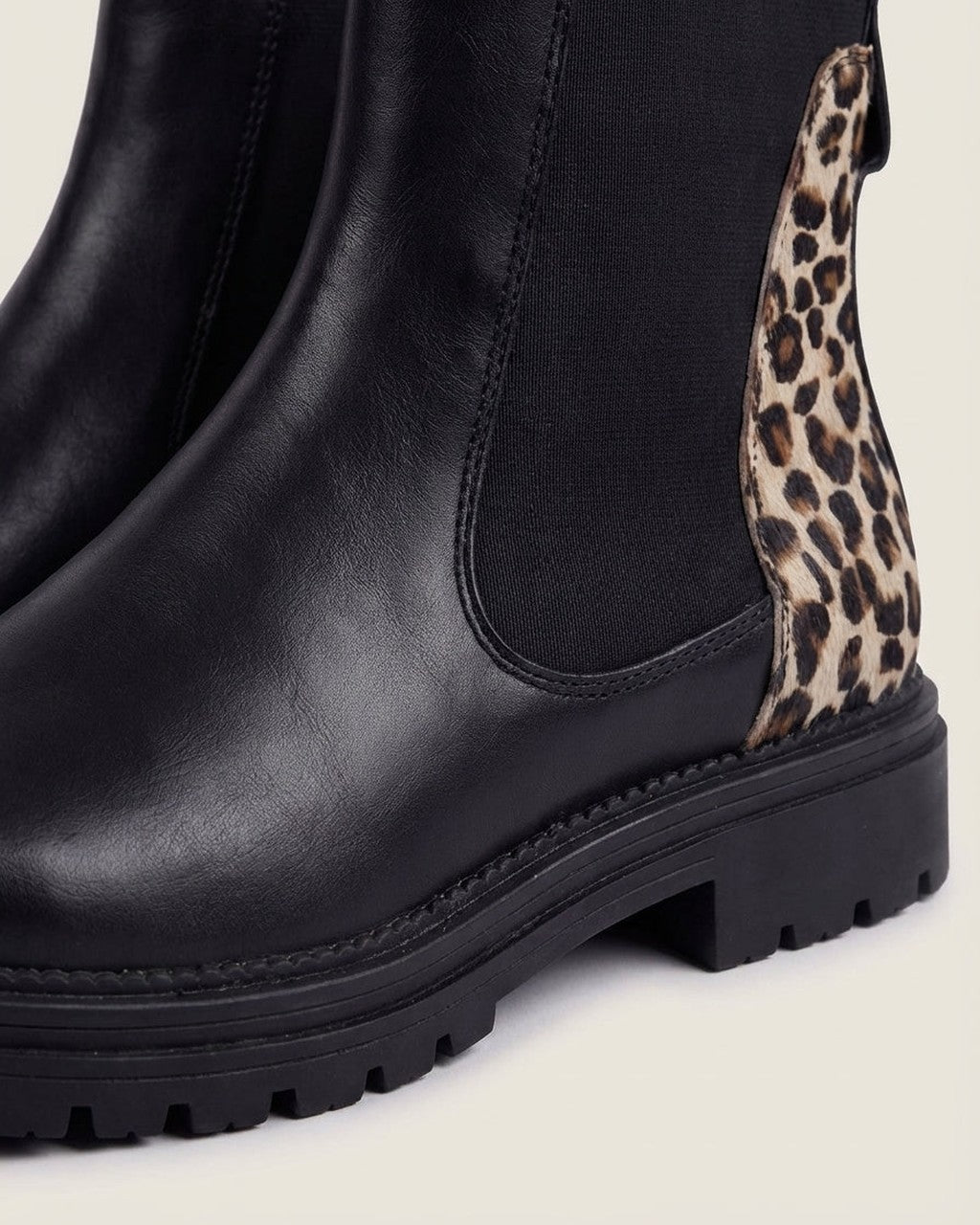 Stivaletti Neri con Inserto Animalier